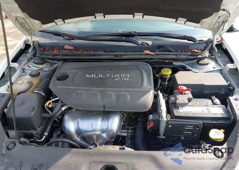 2016 Dodge Dart Sxt z USA, uszkodzony, nr VIN 1C3CDFBB3GD517769